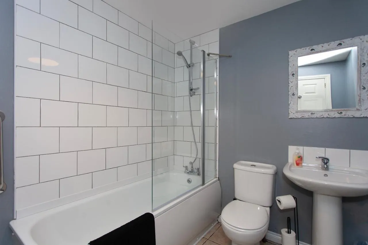 Kings Lodge One Bed Apartment Belfast