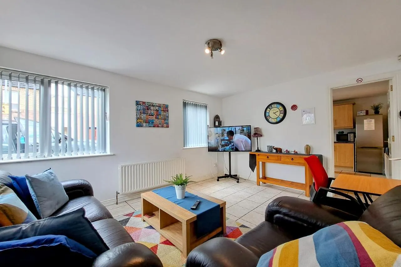 Kings Lodge One Bed Apartment Belfast